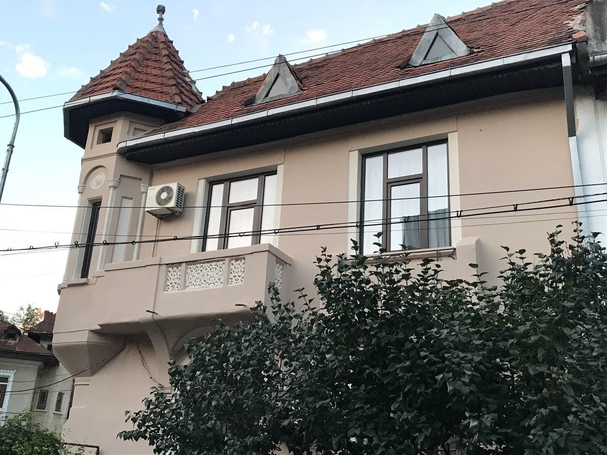 Metropole Apartments Invilla Old City Boekarest Buitenkant foto